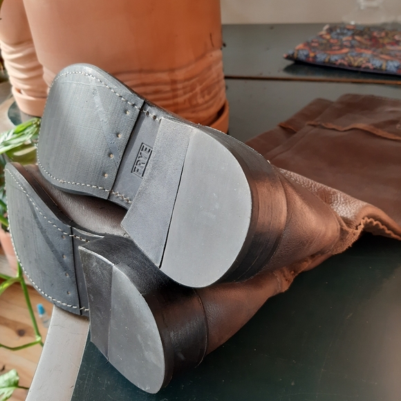 Frye Shirley Leather Cross Stitch Detail Tall Riding Pull Tab Boots👢 Size 7 1/2 - Picture 5 of 8